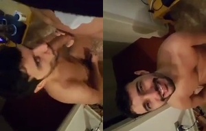 Marcos de Goiânia se entrega em vídeo ardente com amigo