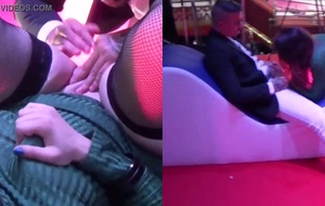 Romance em Público com Zenda Sexy e uma Surpresa de Tamanho Generoso
